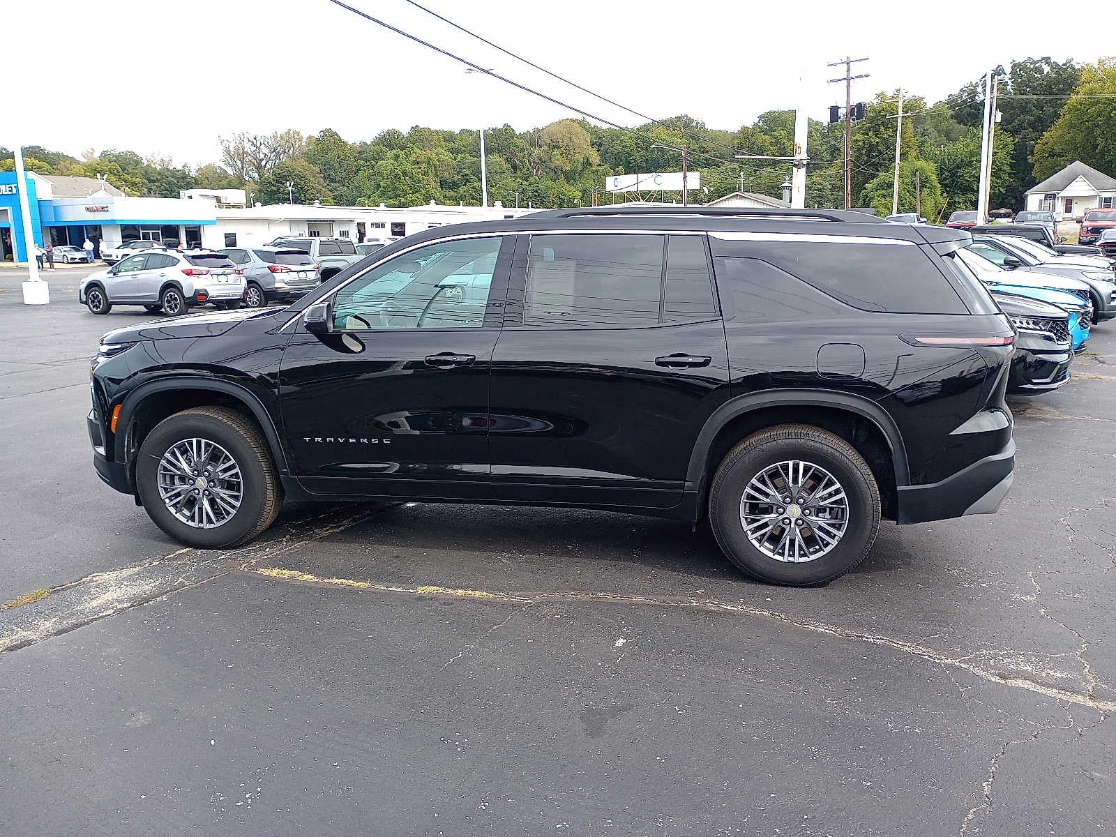 2025 Chevrolet Traverse LT