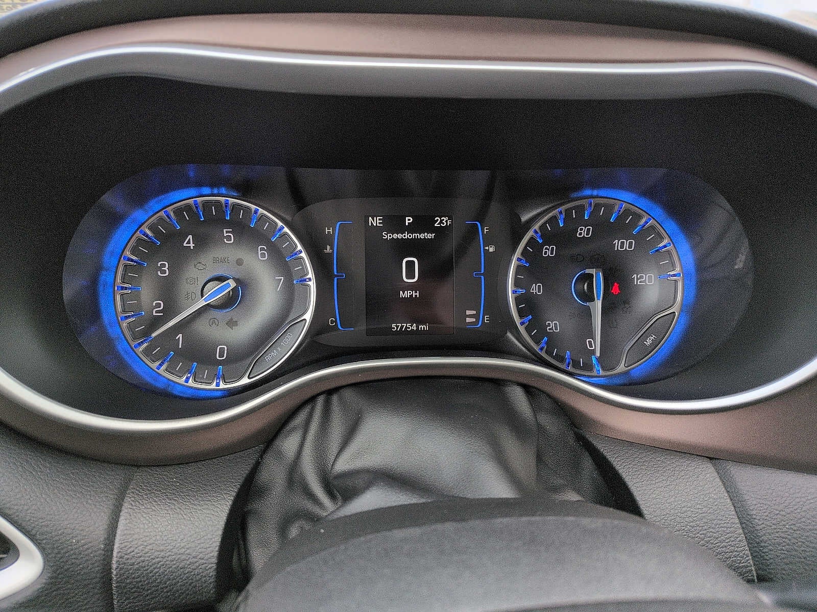 2023 Chrysler Voyager LX