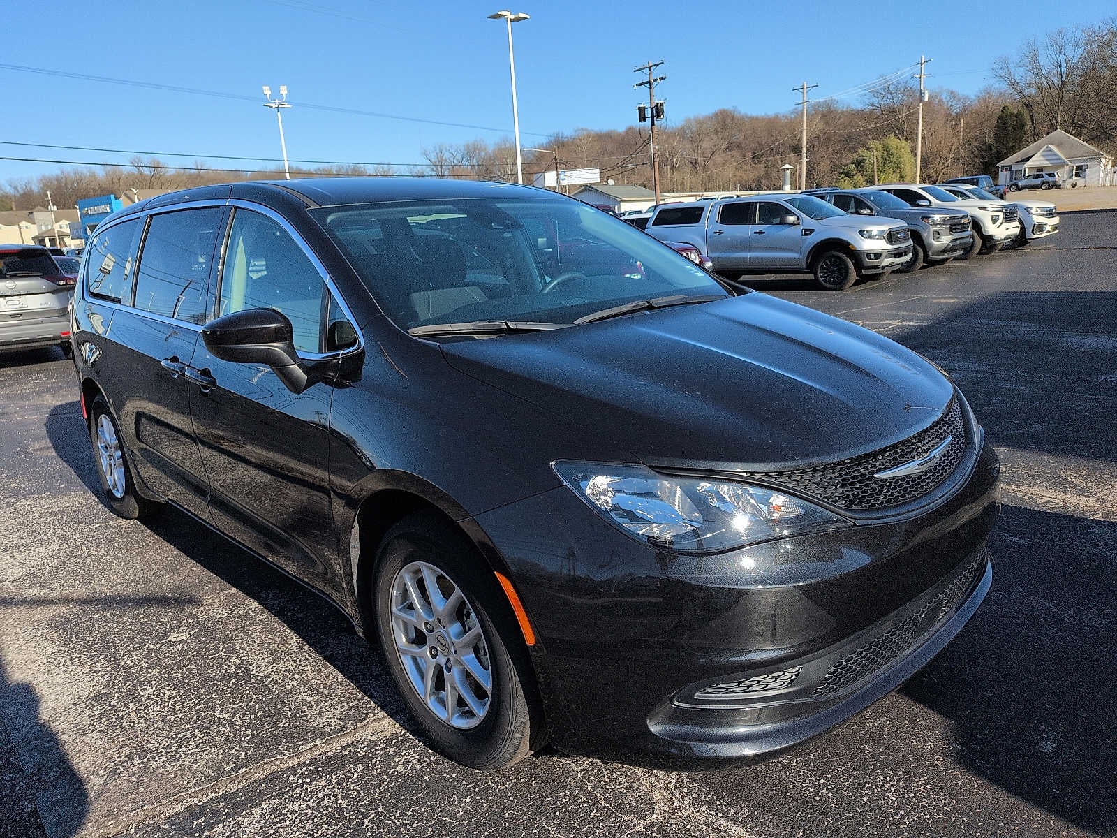 2023 Chrysler Voyager LX