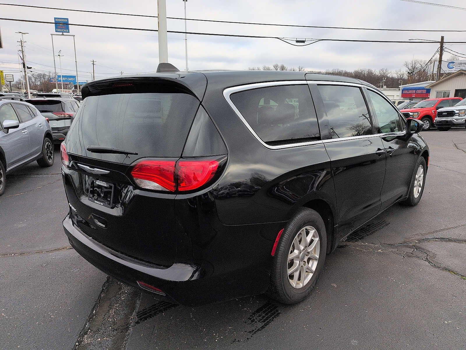 2024 Chrysler Voyager LX