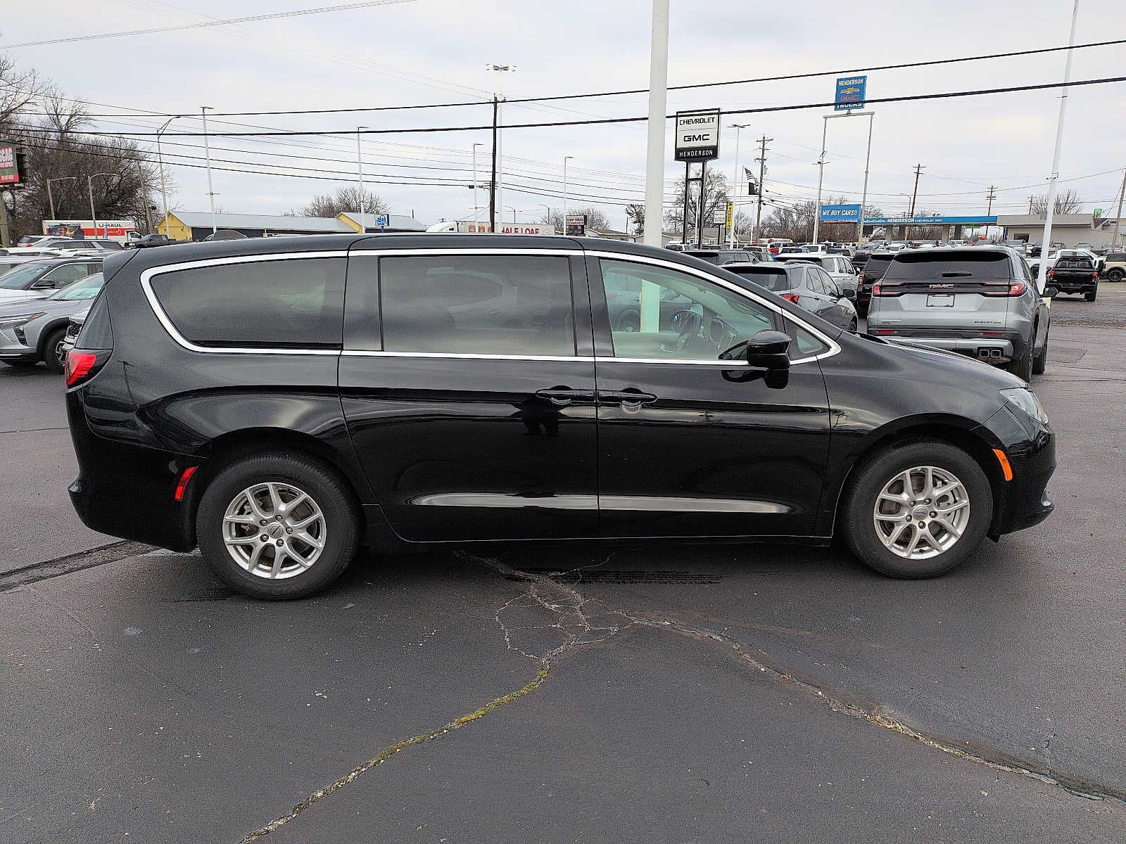 2024 Chrysler Voyager LX