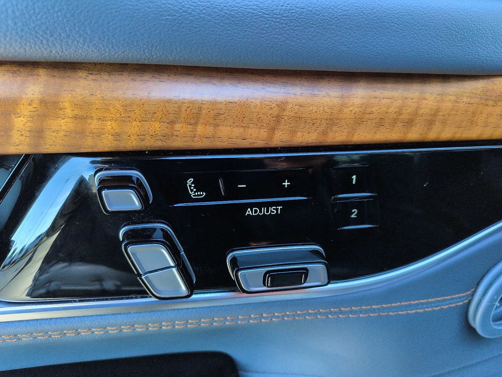 2022 Jeep Grand Wagoneer Series II