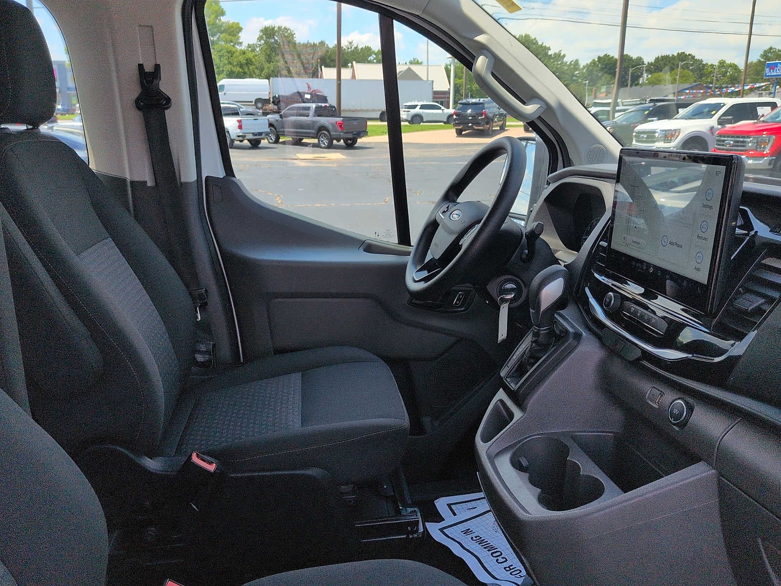 2023 Ford Transit Passenger Wagon XLT