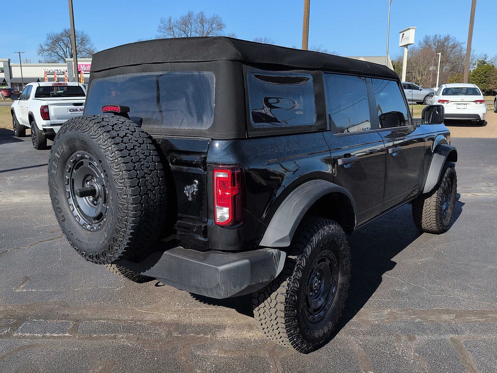 2025 Ford Bronco Base