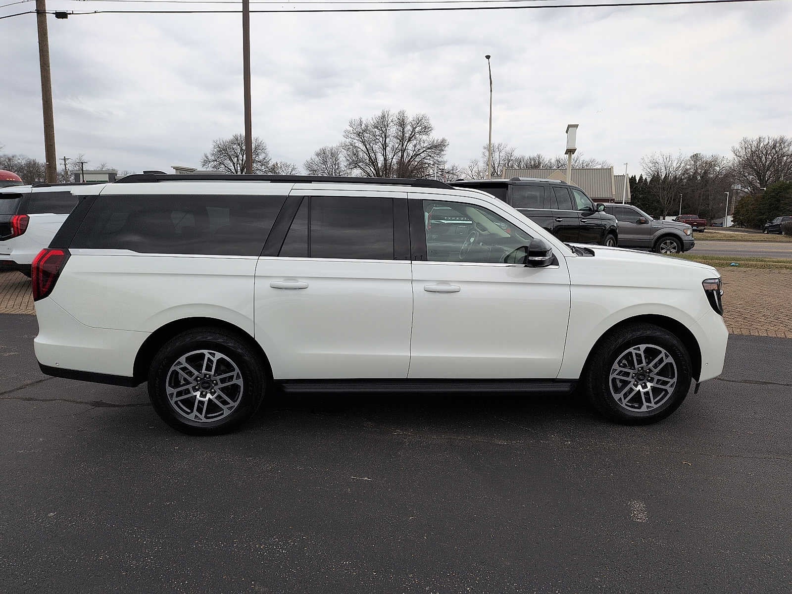 2025 Ford Expedition Max Active