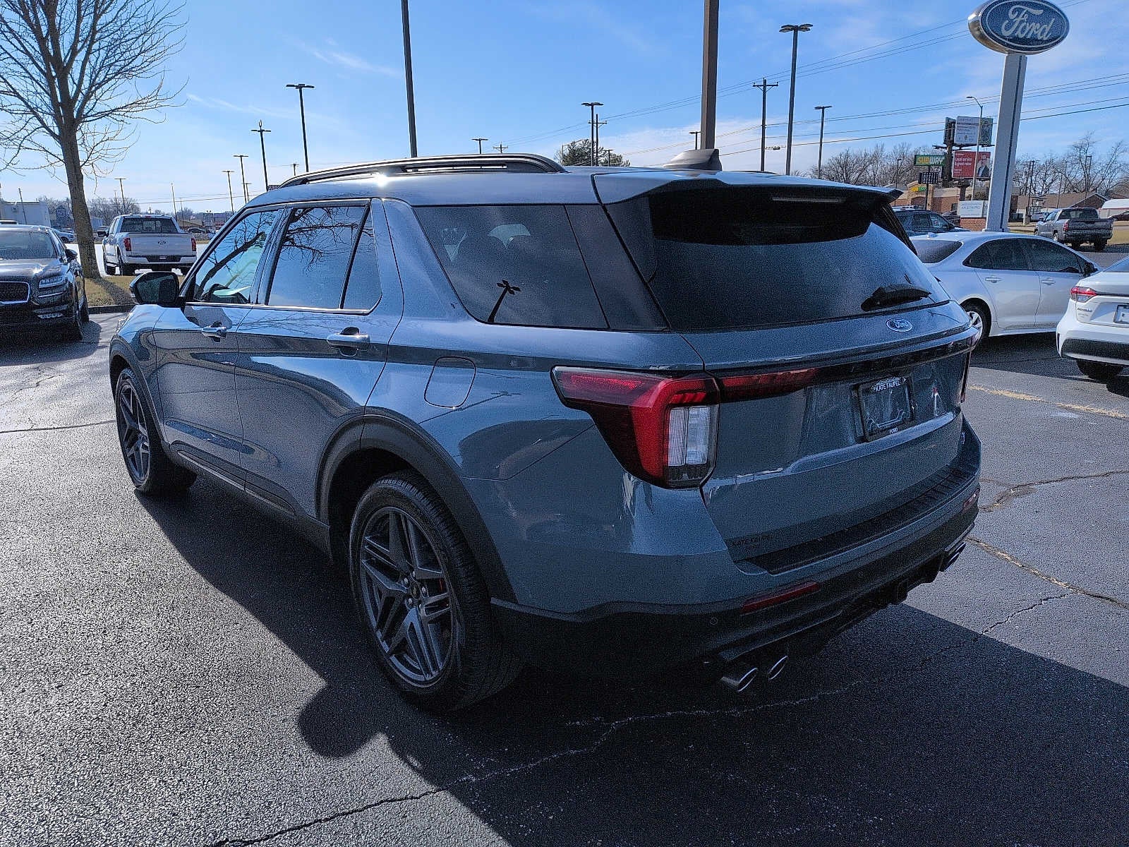 2025 Ford Explorer ST