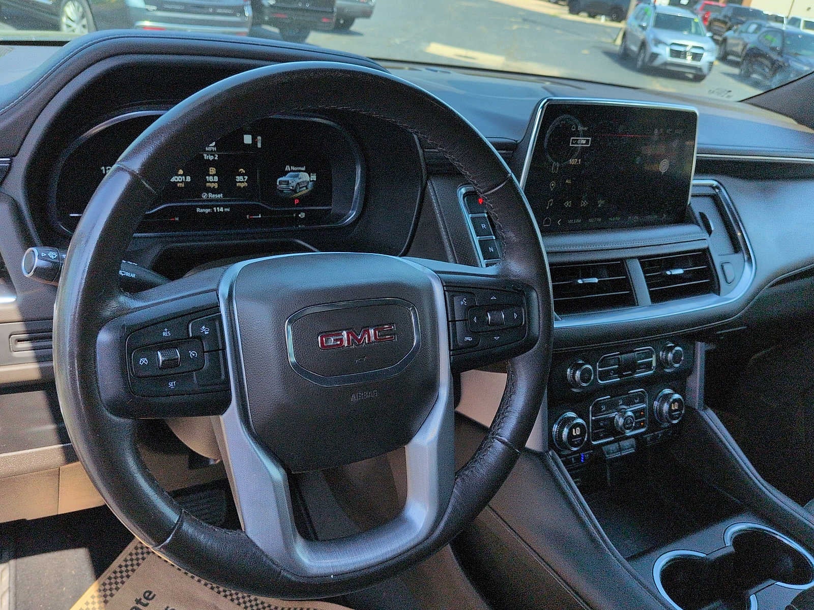 2023 GMC Yukon XL SLT