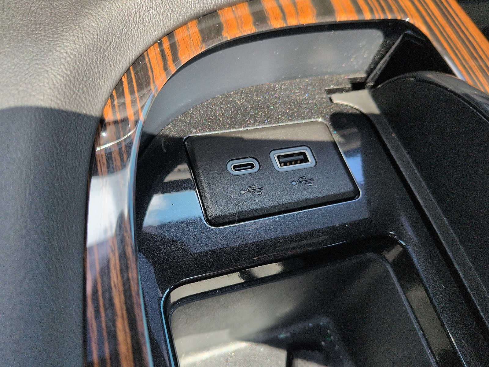 2023 Cadillac Escalade ESV 4WD Premium Luxury