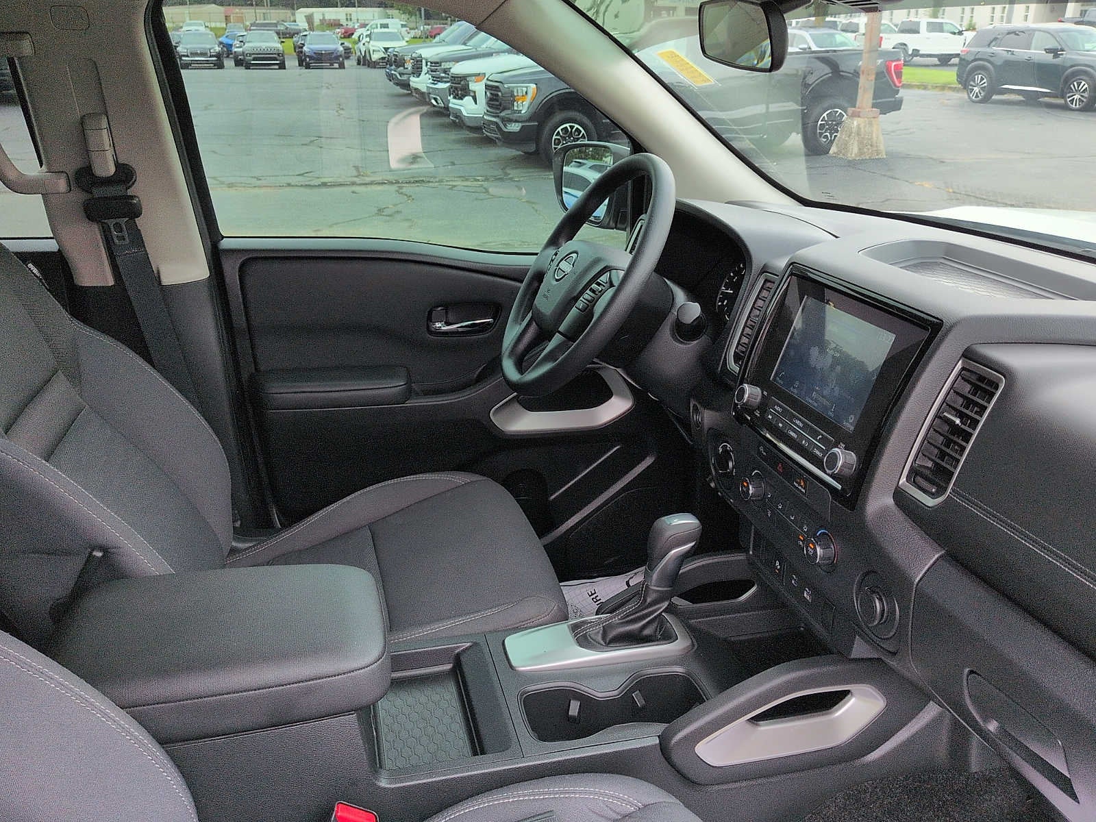 2024 Nissan Frontier SV