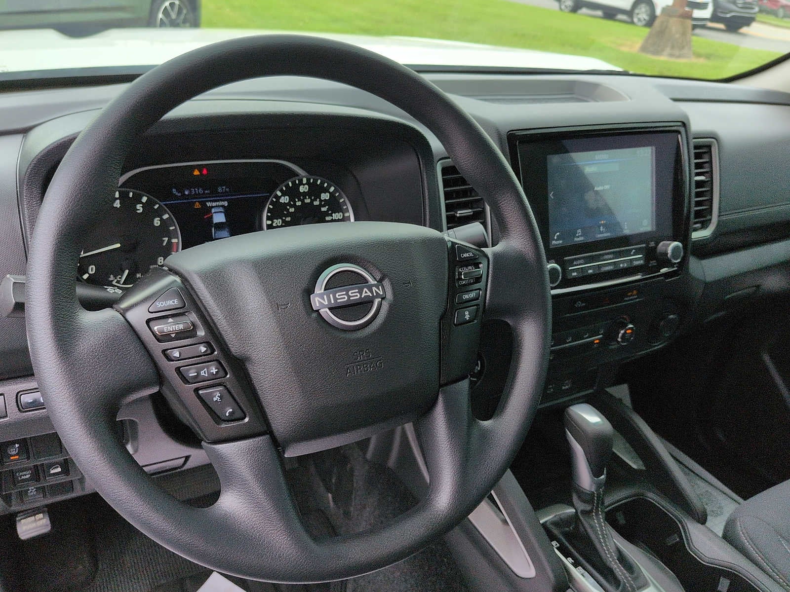 2024 Nissan Frontier SV