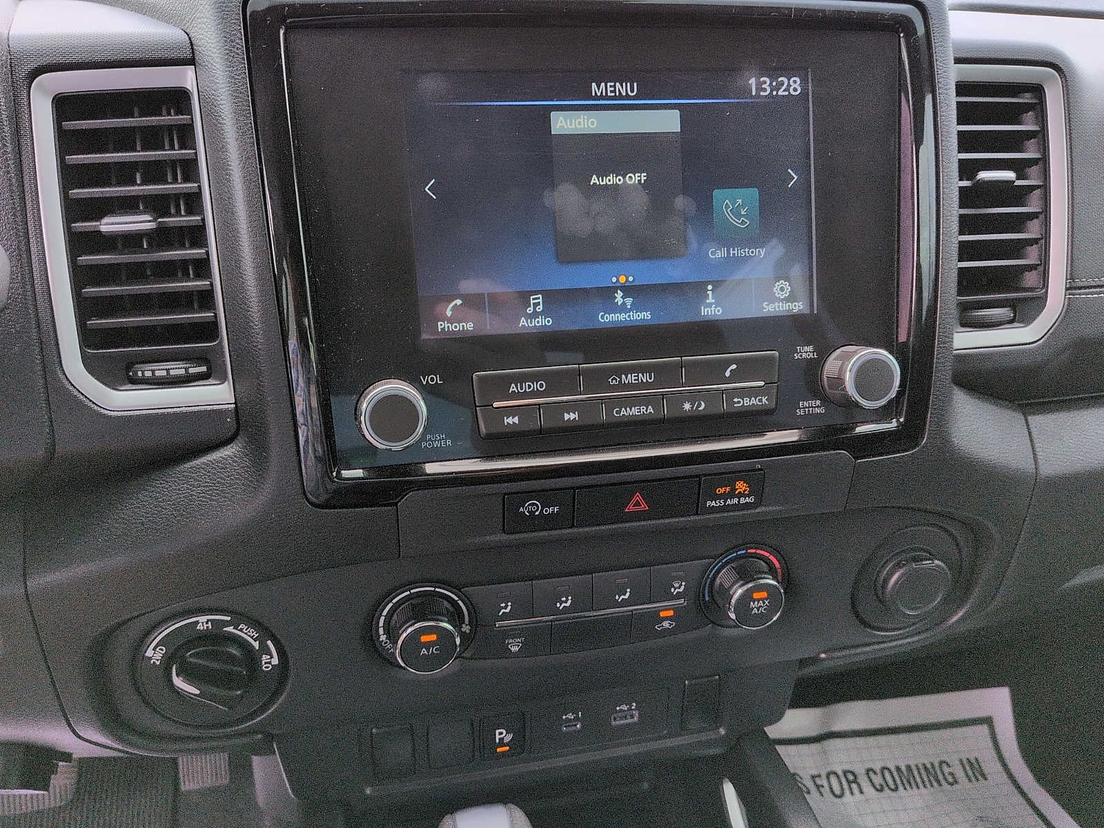 2024 Nissan Frontier SV