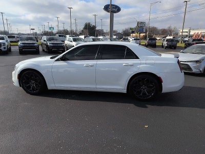 2019 Chrysler 300 Touring