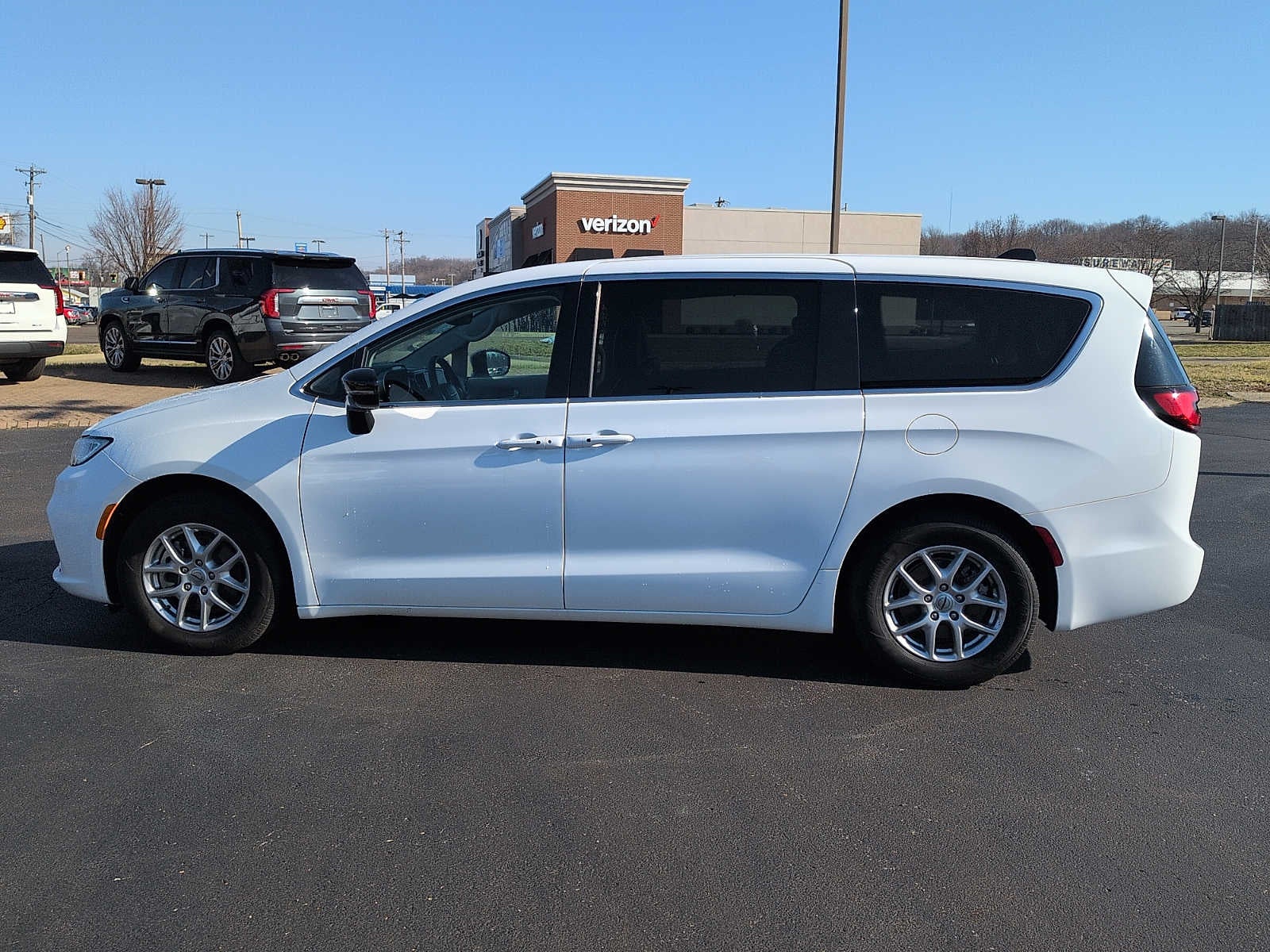 2024 Chrysler Pacifica Touring L