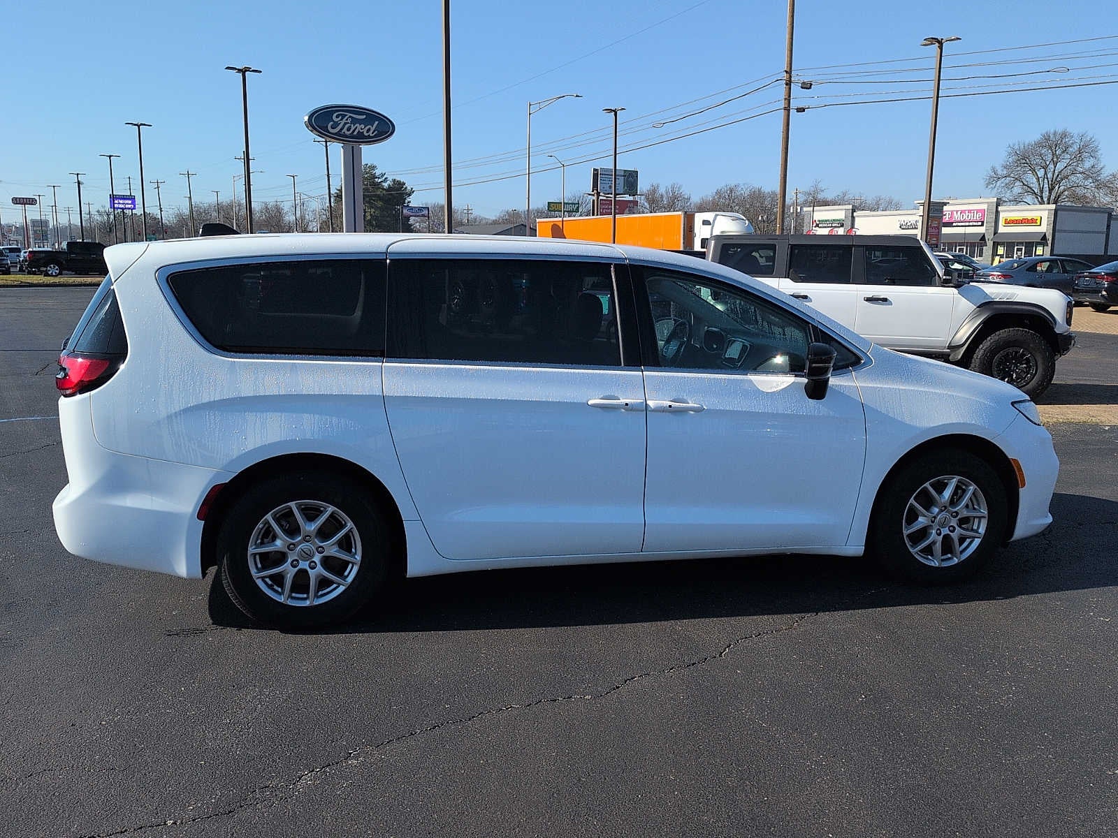 2024 Chrysler Pacifica Touring L