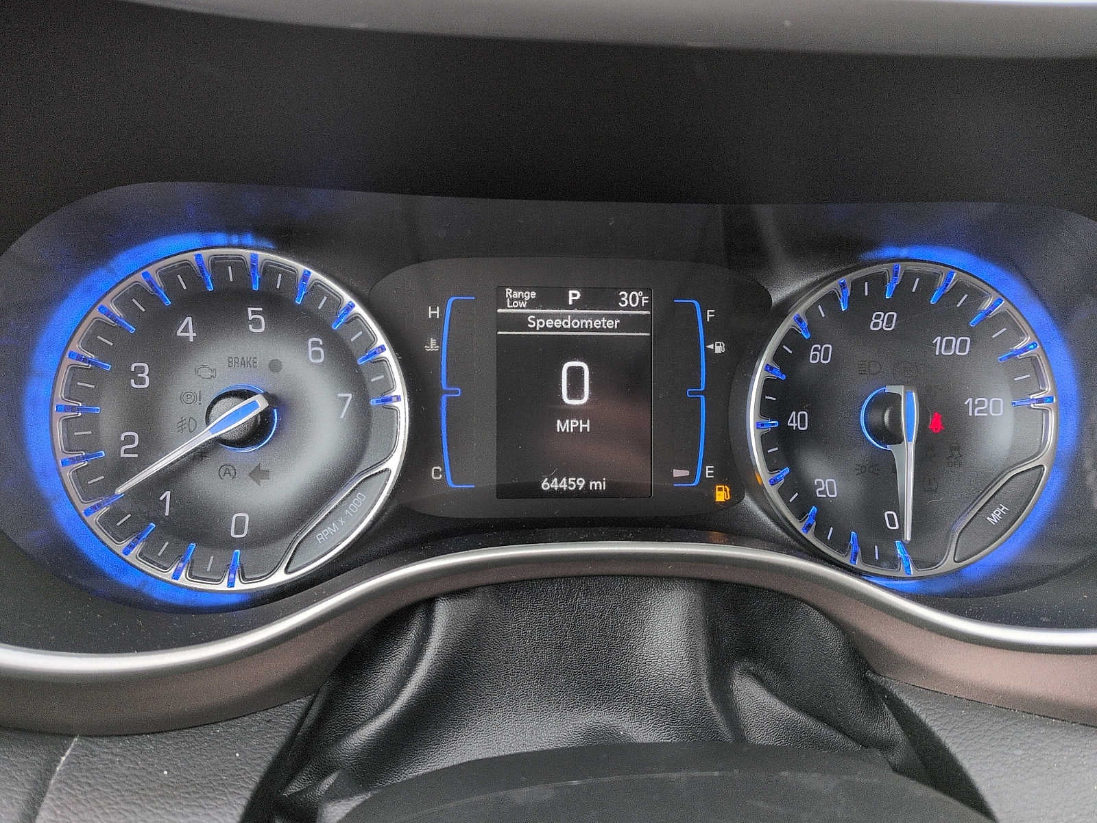 2023 Chrysler Voyager LX