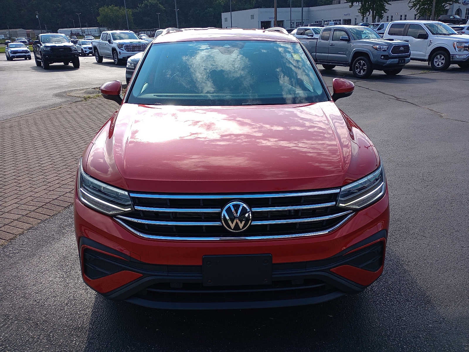2022 Volkswagen Tiguan SE