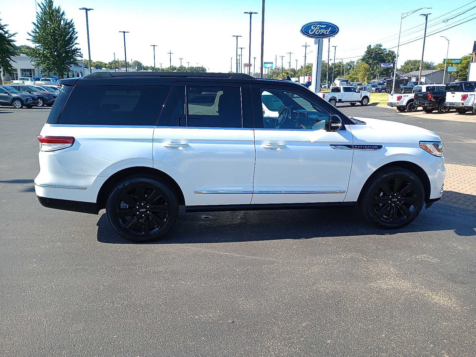 2024 Lincoln Navigator Black Label