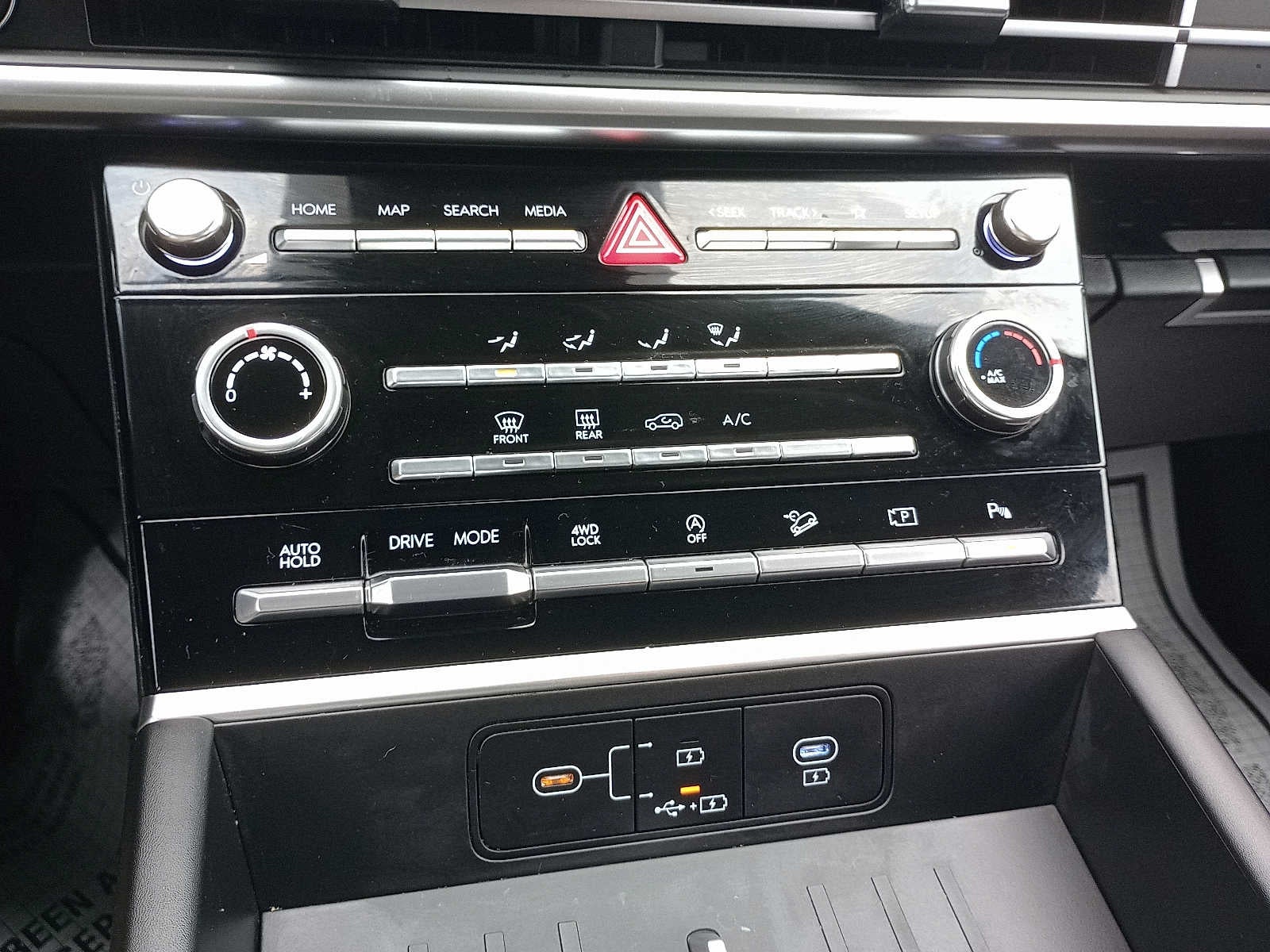 2025 Hyundai Santa Fe SE