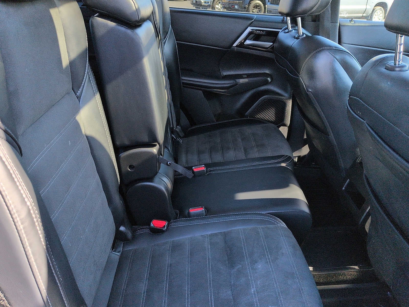 2024 Mitsubishi Outlander Plug-In Hybrid SE