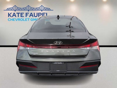 2024 Hyundai Elantra SE
