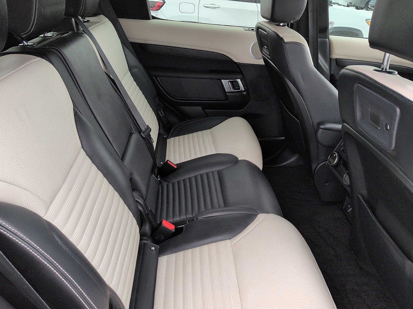 2022 Land Rover Discovery S R-Dynamic