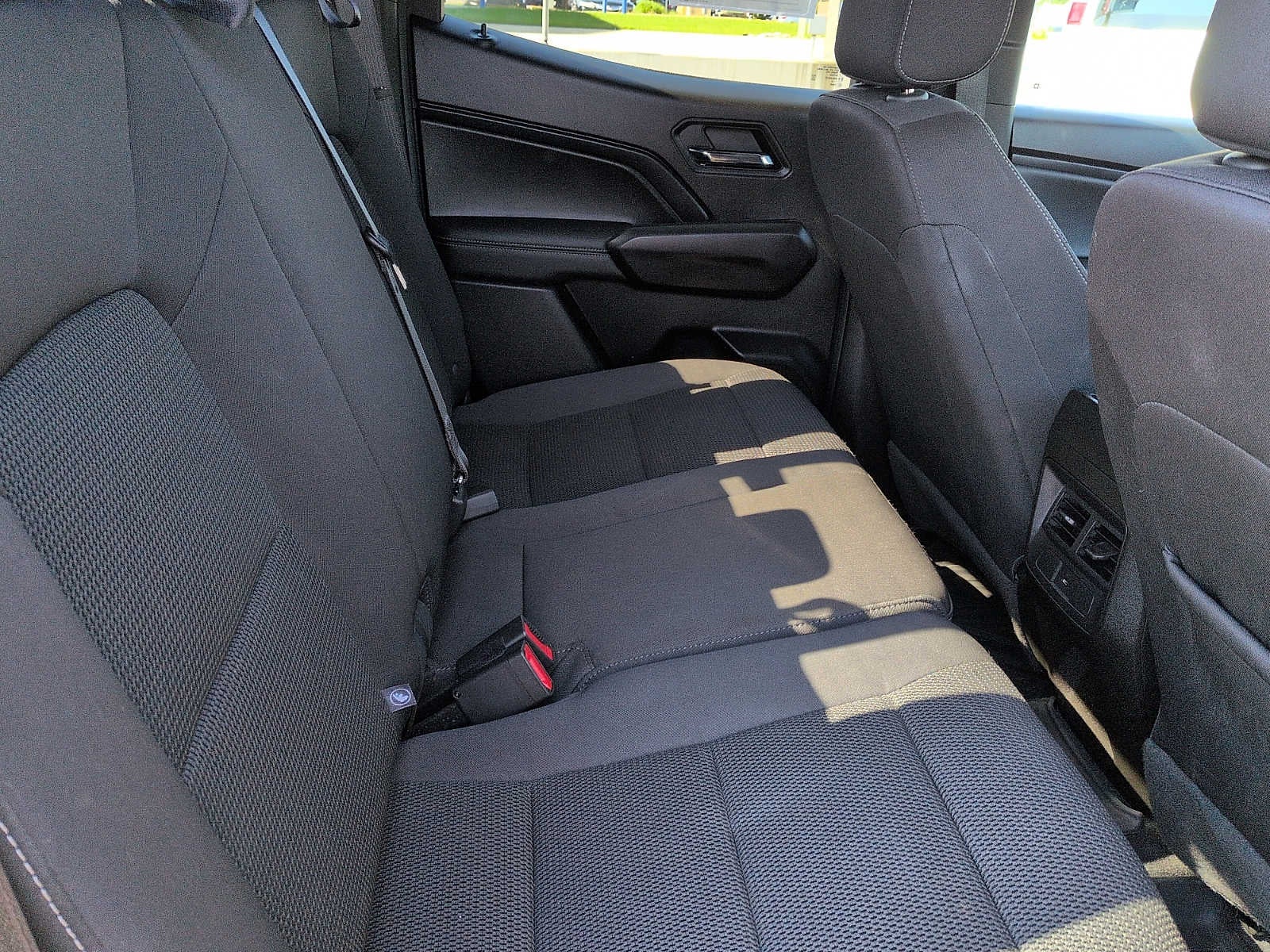 2023 Chevrolet Colorado LT - Photo 11