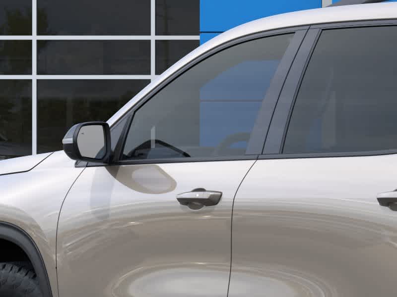 2027 Chevrolet Traverse Z71 - Photo 12