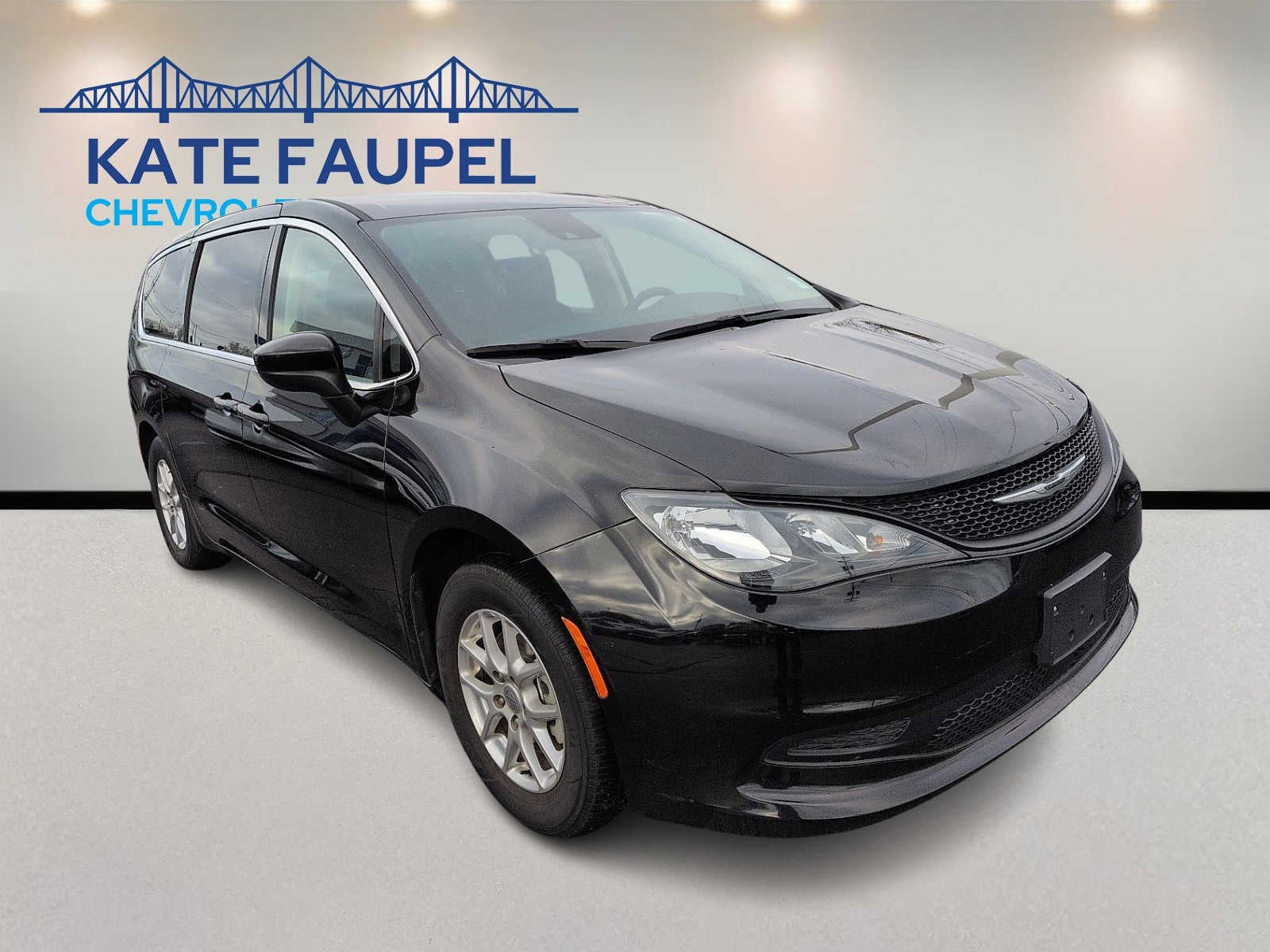 2024 Chrysler Voyager LX's photo